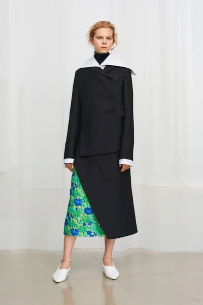 Look 19